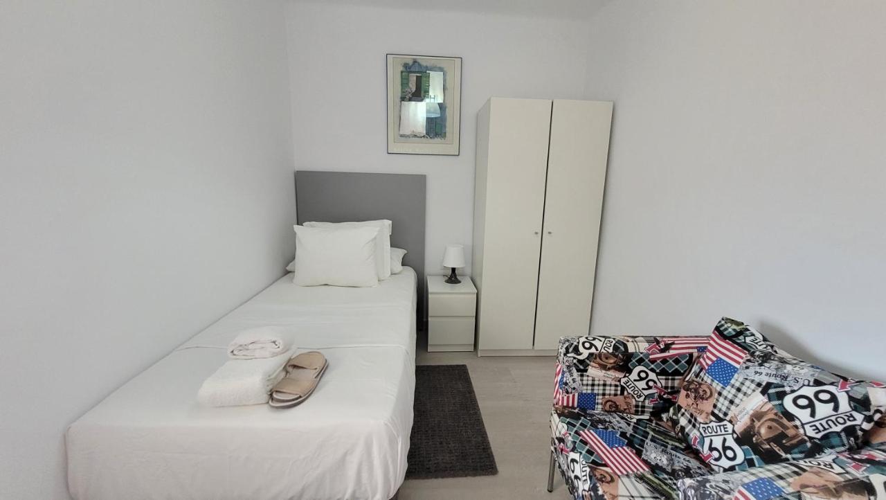 Apartaments B O D Collblanc L'Hospitalet de Llobregat Exteriör bild