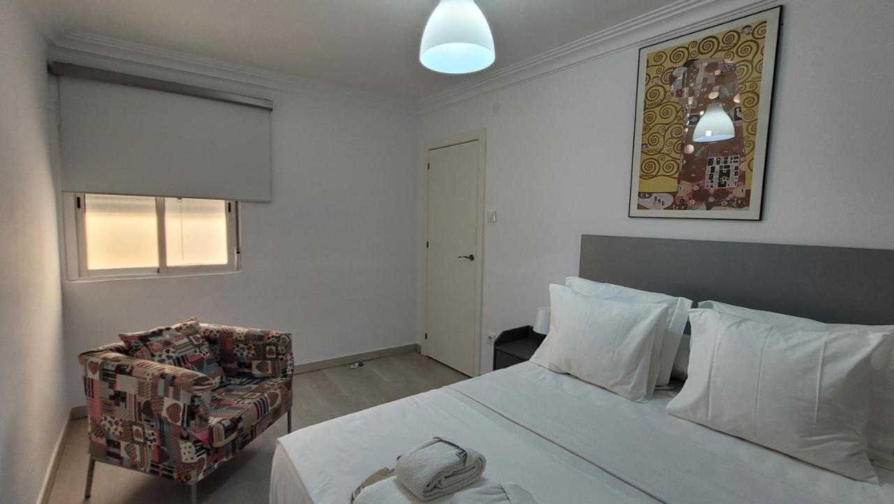 Apartaments B O D Collblanc L'Hospitalet de Llobregat Exteriör bild
