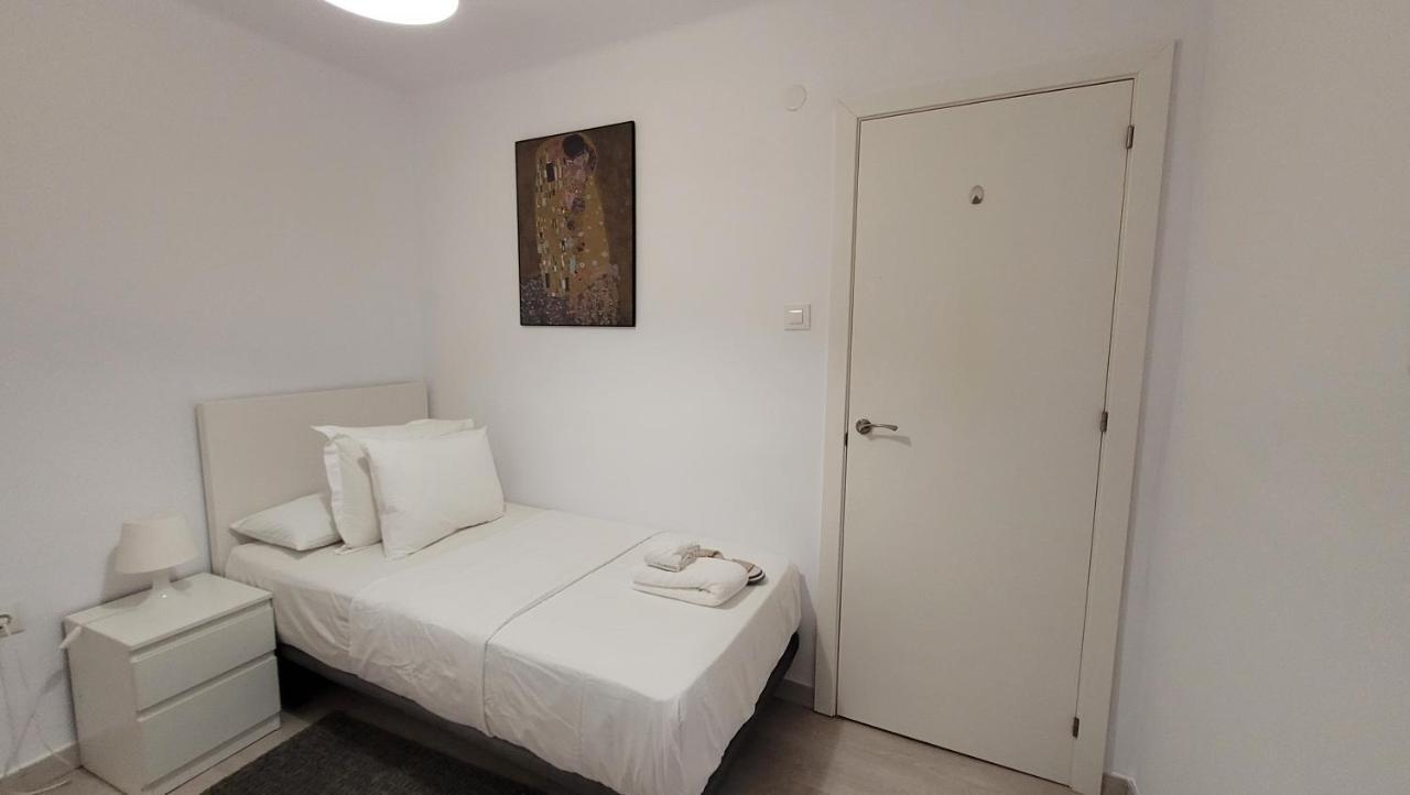 Apartaments B O D Collblanc L'Hospitalet de Llobregat Exteriör bild
