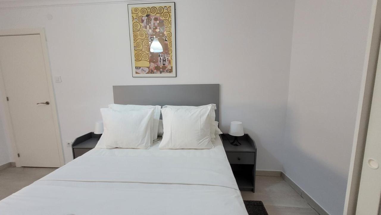Apartaments B O D Collblanc L'Hospitalet de Llobregat Exteriör bild