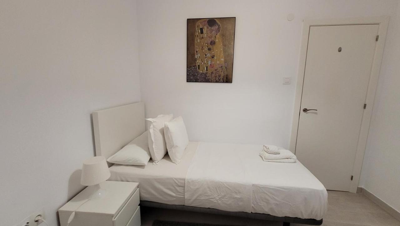 Apartaments B O D Collblanc L'Hospitalet de Llobregat Exteriör bild
