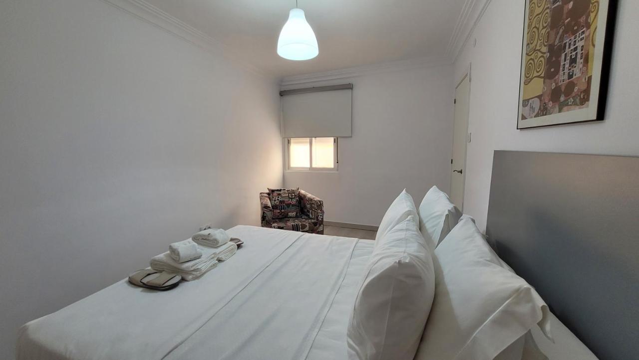 Apartaments B O D Collblanc L'Hospitalet de Llobregat Exteriör bild
